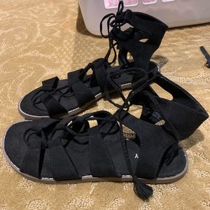 women’s gladiator sandal